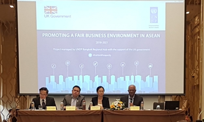 ACN's CEO Mr Thomas Thomas (middle) met with ILO's Director General Mr Guy Ryder (right) on 13 June 2018 in Singapore to discuss the promotion of the Decent Work agenda in the region and on safe migration of labour